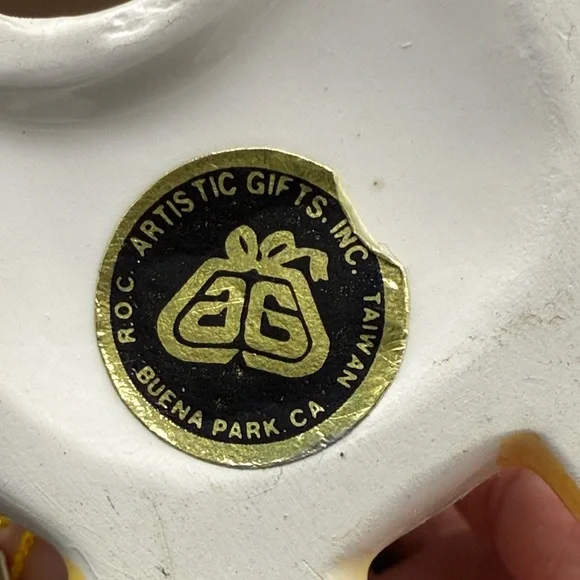 Vintage porcelain ceramic Duck with Santa Hat 1987 - Picture 3 of 4